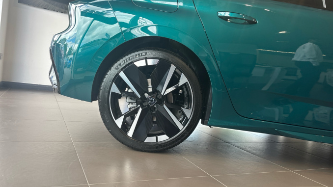 Peugeot 308 1.2 Hybrid 145 GT Premium 5dr e-DSC6 Petrol Hatchback - Image 7